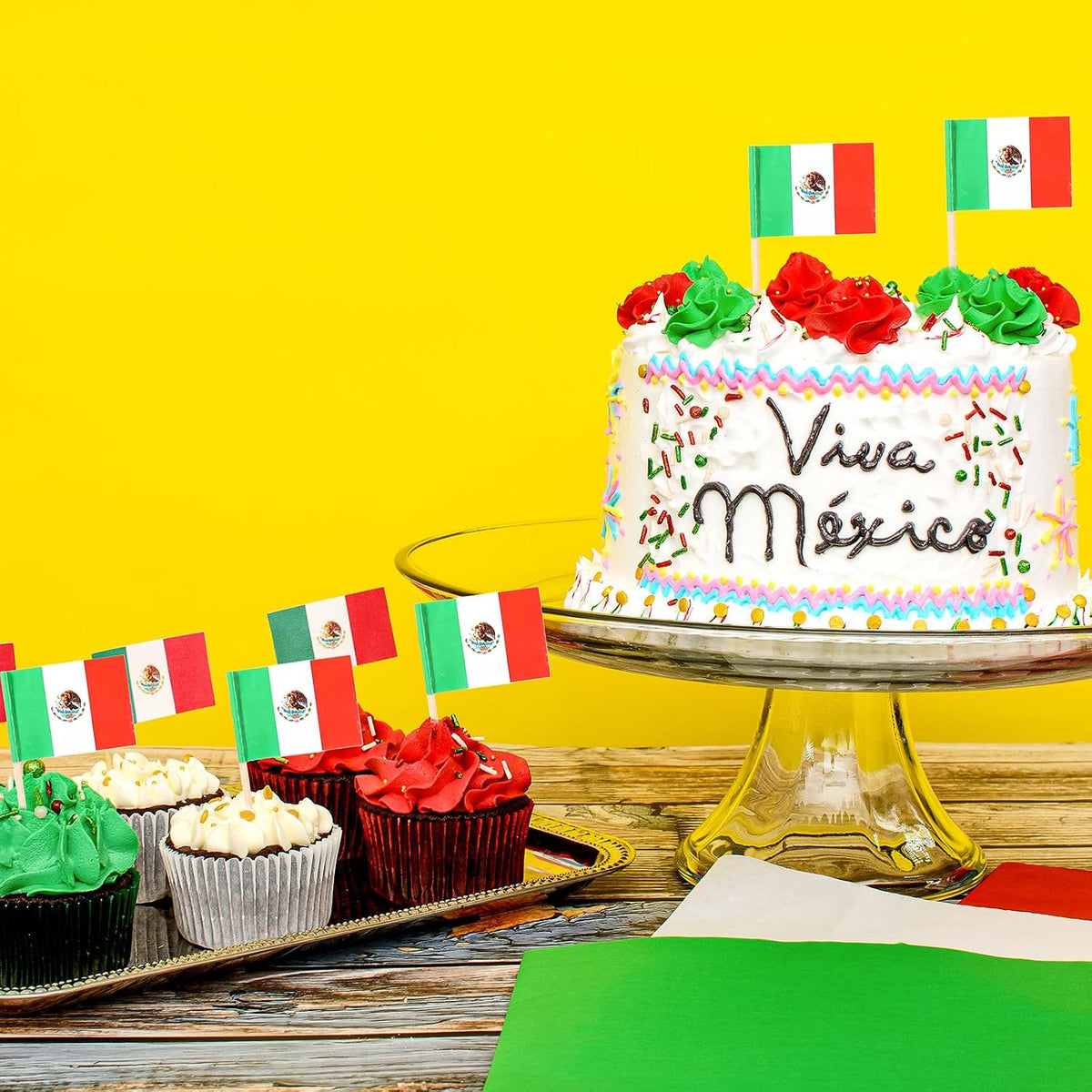 1000 Pcs Mexico Toothpick Flags, Mexican Flag Toothpicks, Cupcake Mexico Toppers, mini Stick Decorations Food Picks for National Day Party Birthday Cocktail Ice Cream Cake